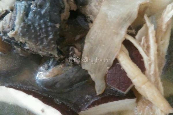 椰子煲乌鸡汤的做法图解6
