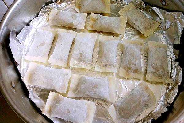 糖果蒸饺（芹菜猪肉馅儿）的做法图解16