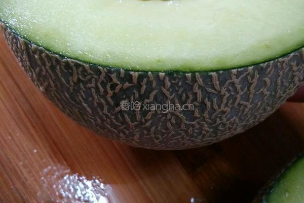 三色水果沙拉的做法图解2