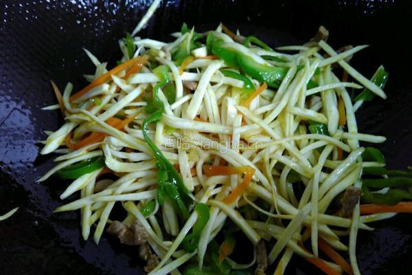 青椒茭白炒肉丝的做法图解7
