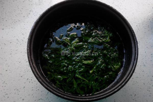 荠荠菜炖土豆的做法图解1