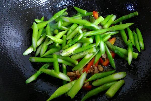 清炒芦笋肉丝的做法图解7