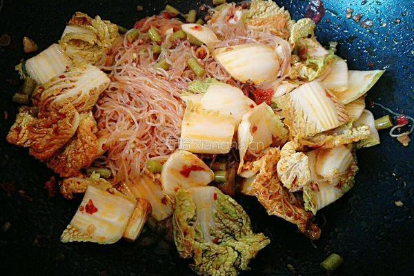 酸辣白菜粉丝的做法图解7