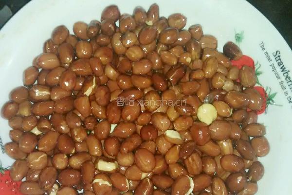 老醋花生米的做法图解2