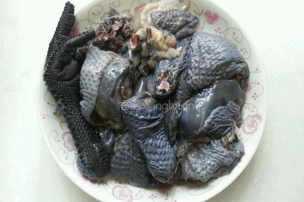 花旗参炖乌鸡汤的做法图解2