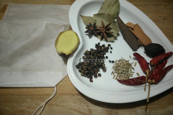 凉拌卤牛肉的做法图解3
