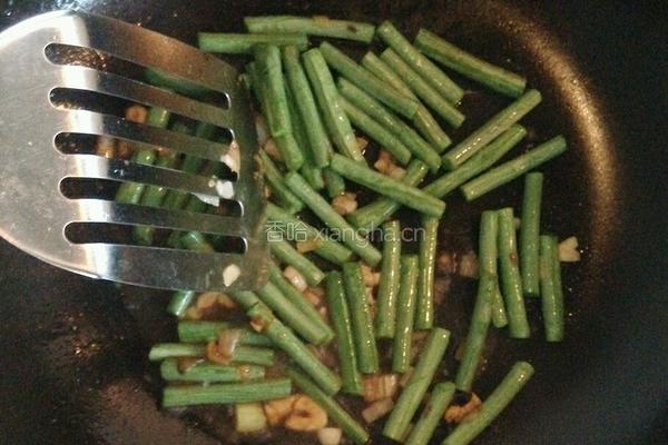 豇豆炒里脊的做法图解7