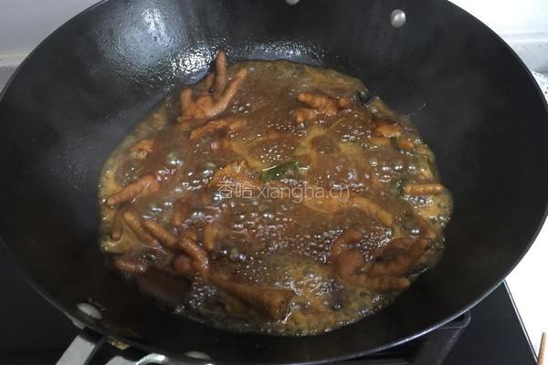 红烧鸡爪的做法图解10
