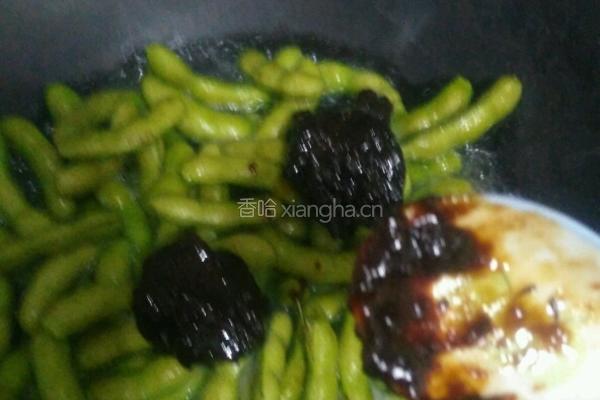黄豆酱烧鲜毛豆的做法图解5