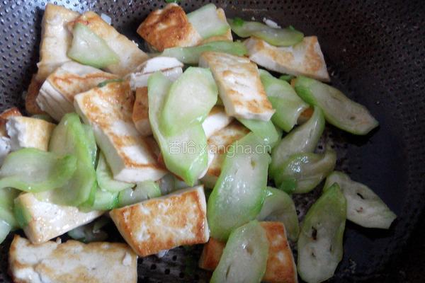 丝瓜炒豆腐的做法图解7