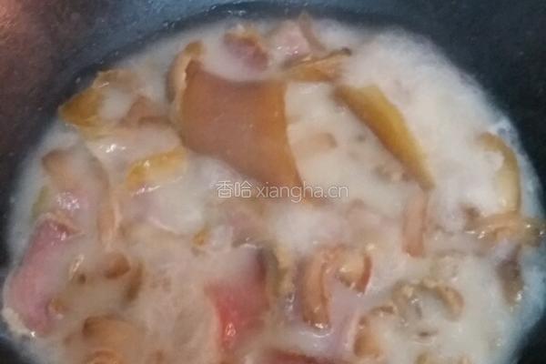 花菜炒腊肉的做法图解7