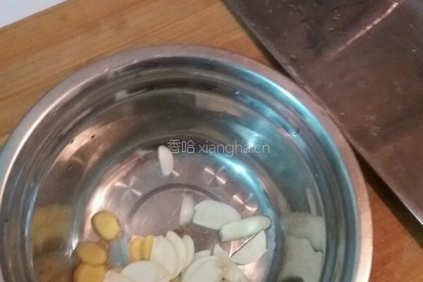 花菜炒腊肉的做法图解6