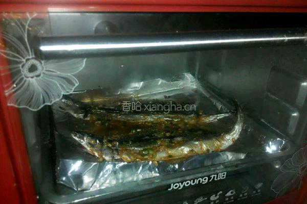 烤秋刀鱼的做法图解8