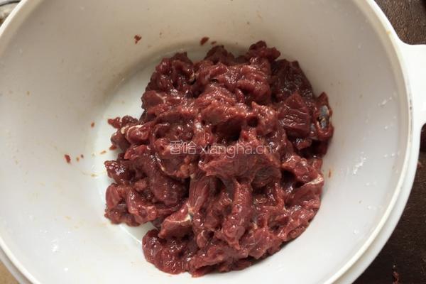 胡萝卜炒牛肉的做法图解3