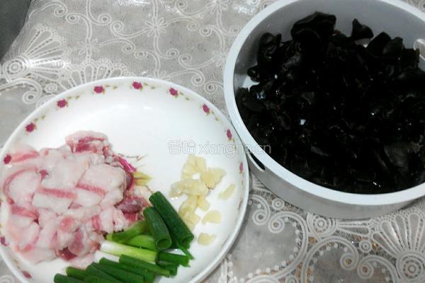 葱烧木耳的做法图解3