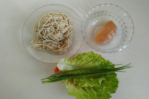 葱油鸡丝拌面的做法图解1