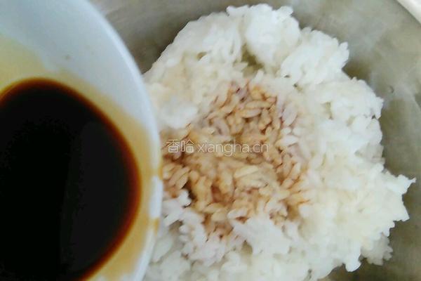 六月鲜酱油炒饭的做法图解4
