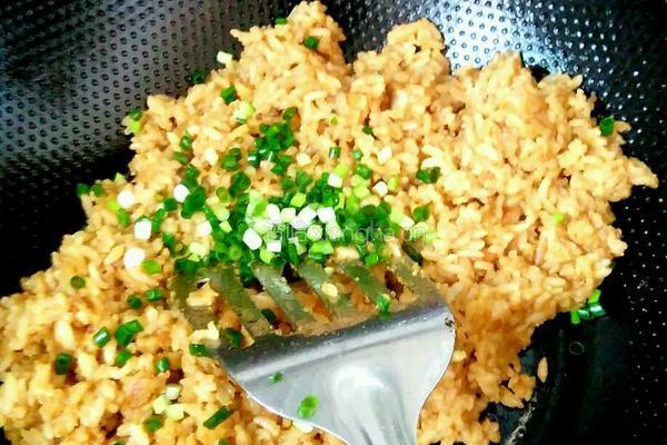 六月鲜酱油炒饭的做法图解8