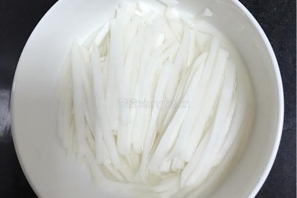腌萝卜条的做法图解3