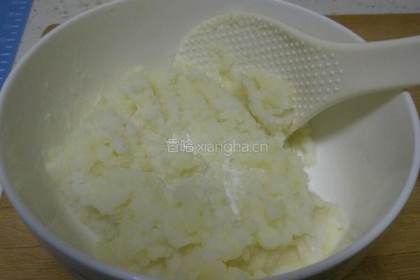 奶香芝士土豆泥的做法图解3