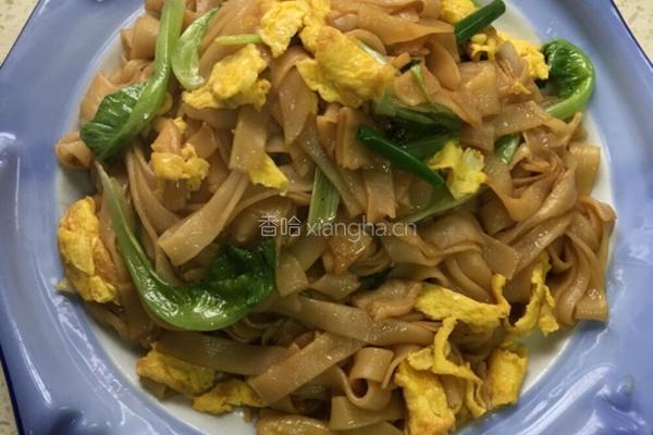鸡蛋炒河粉的做法图解3
