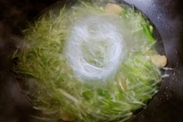 萝卜粉丝汤的做法图解8