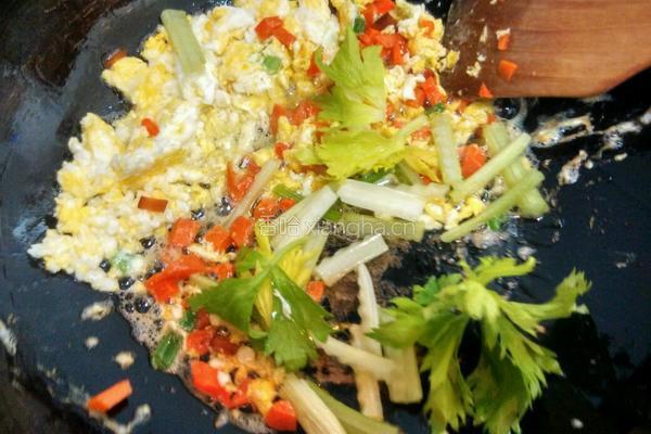 豆瓣酱蛋炒饭的做法图解4