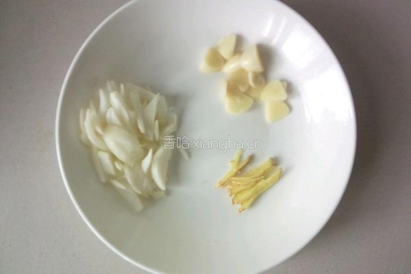 浓香菠萝鸡块的做法图解3