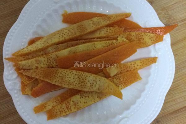 糖渍橙皮的做法图解1