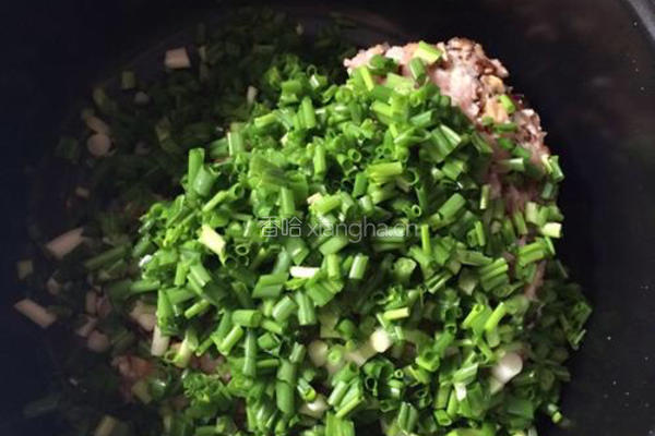 香菇猪肉饺子的做法图解4