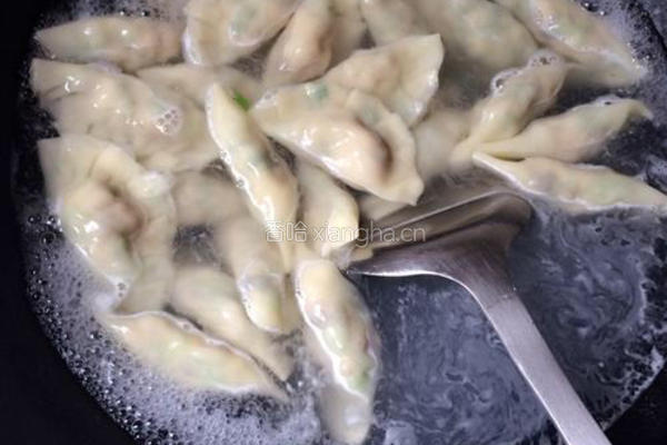 香菇猪肉饺子的做法图解10