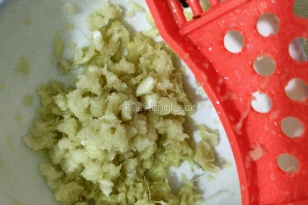 清淡水煮猪肉丸的做法图解2