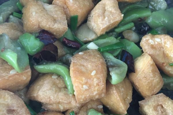丝瓜烧豆腐泡的做法图解5