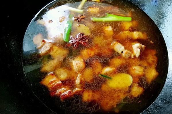 五花肉炖土豆的做法图解9