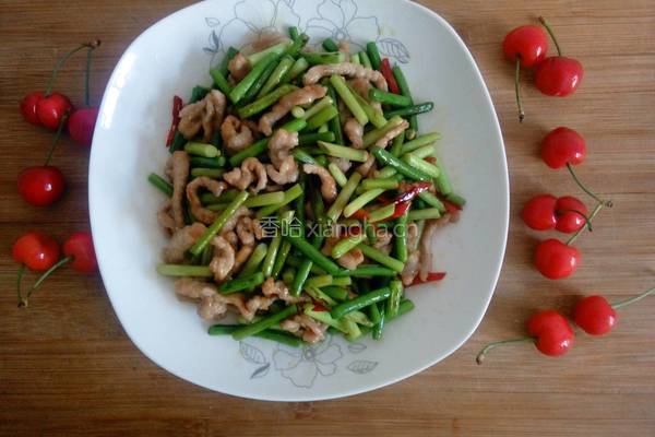 肉丝炒蒜苔
