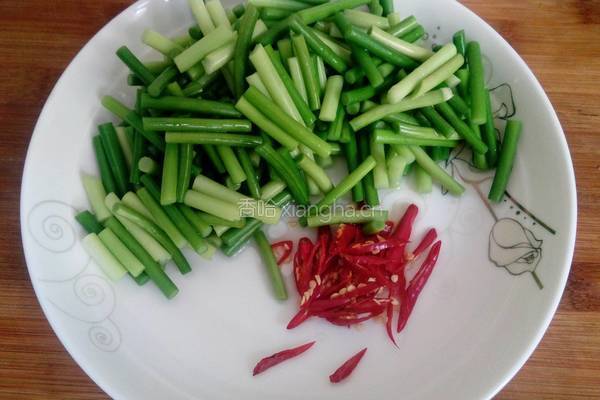 肉丝炒蒜苔的做法图解3