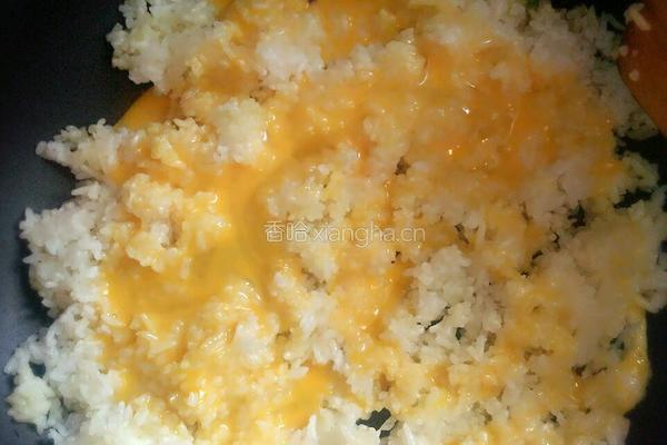 香肠炒饭的做法图解5