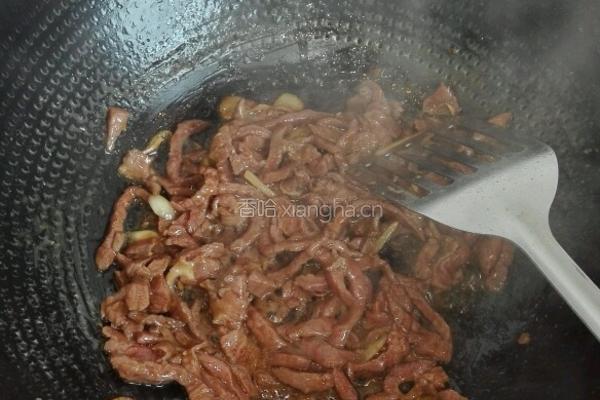 青椒炒牛肉丝的做法图解8