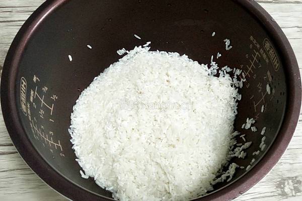 电饭锅排骨焖饭的做法图解3