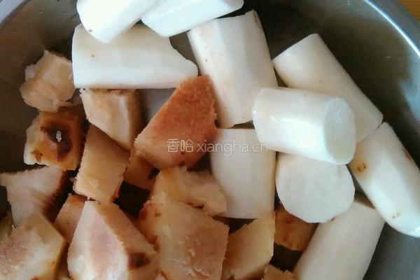 土茯苓山药排骨汤的做法图解1