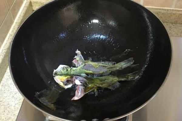 黄辣丁豆腐汤的做法图解3