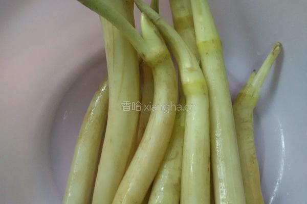 酸辣藕尖的做法图解1