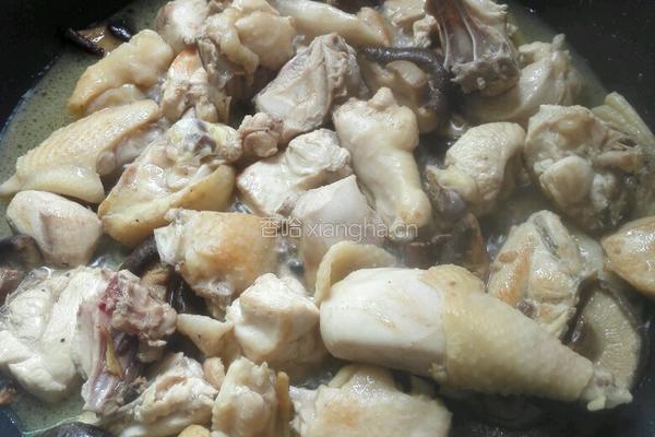 鸡肉炖蘑菇的做法图解6