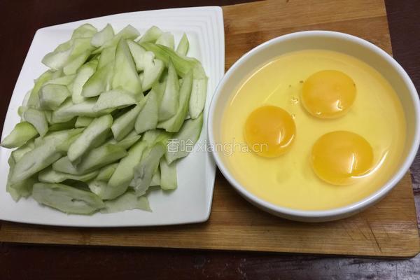 丝瓜炒蛋的做法图解2