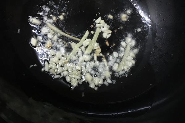 肉丝炒毛豆的做法图解3