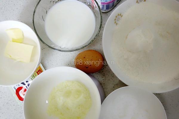 奶香土司面包的做法图解1
