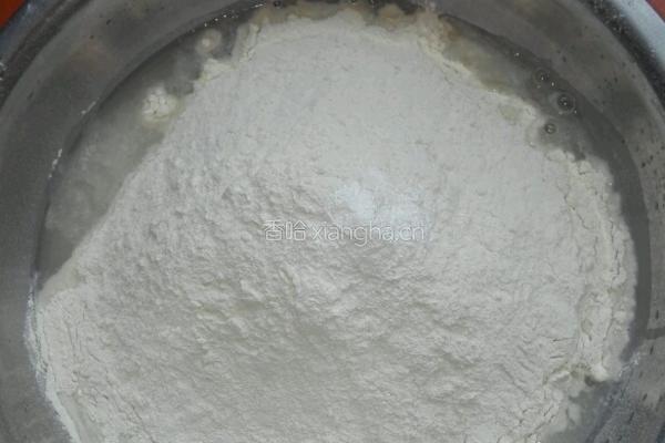 烤洋葱牛肉馅饼的做法图解2
