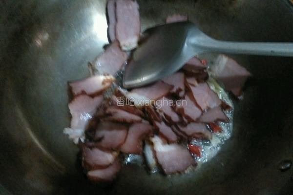 蒜苔炒腊肉的做法图解3