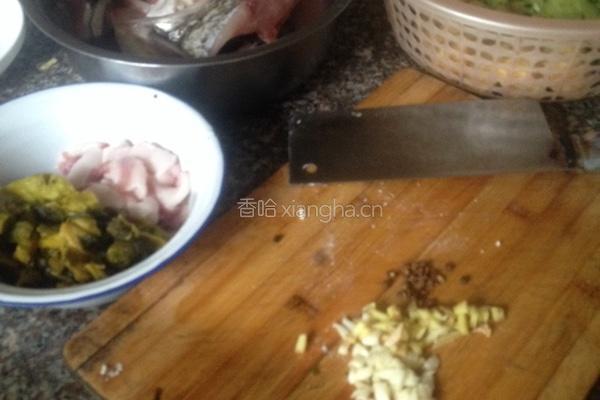 鱼头火锅的做法图解1