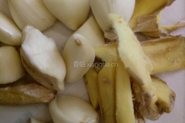 萝卜山药炖排骨的做法图解2